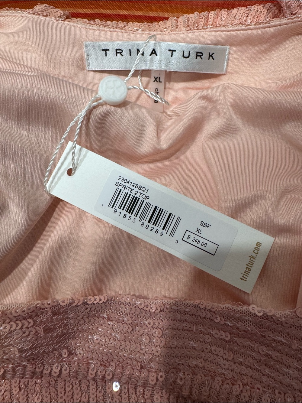 Trina Turk Blush Pink Lightweight Top - Picture 6 of 9